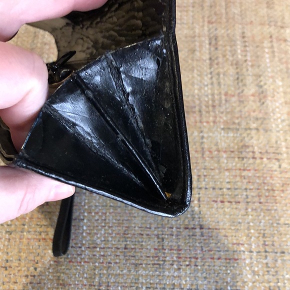 Etienne Aigner Black Calfskin Leather Silk Lining Full Size Snap Wallet Wristlet - Picture 11 of 15